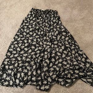 Maxi Skirt Black with Cream floral print. New Without Tags, size small.